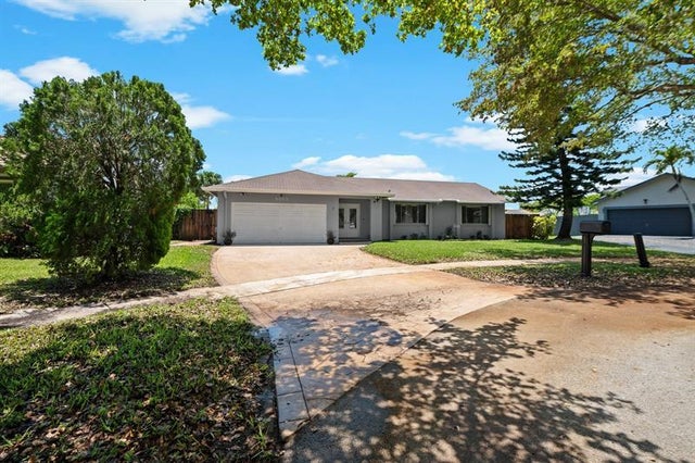 4 of 45 - 8669 Sw 51st St, Cooper City, FL