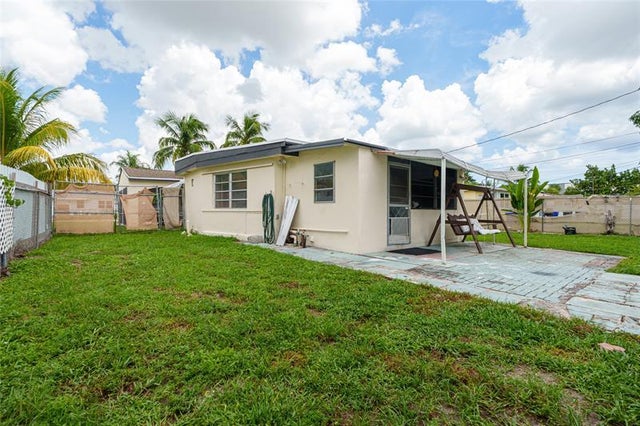 4 of 25 - 2820 Fletcher St, Hollywood, FL