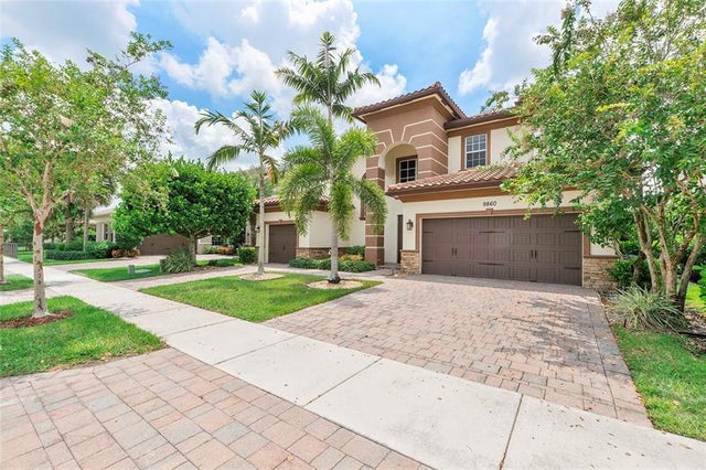 4 of 60 - 9860 Lakeview Ln, Parkland, FL