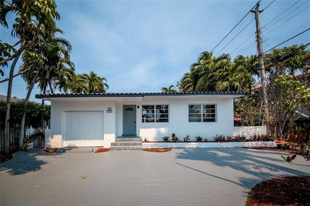 2 of 24 - 2221 Sw 13th St, Miami, FL