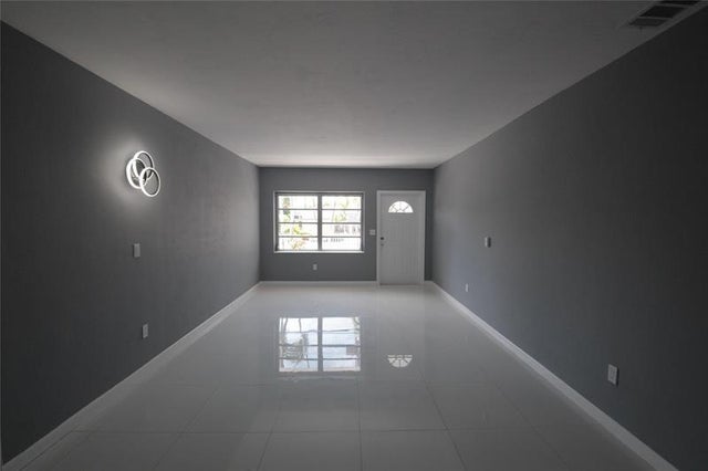 3 of 24 - 2221 Sw 13th St, Miami, FL