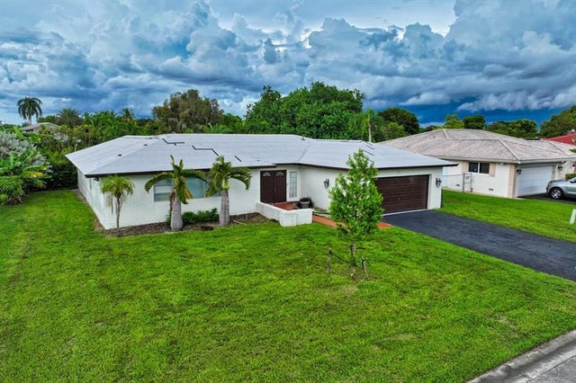 2 of 38 - 4221 Nw 107th Ave, Coral Springs, FL