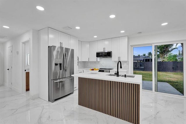 5 of 27 - 4138 Sw 48th Ct, Fort Lauderdale, FL