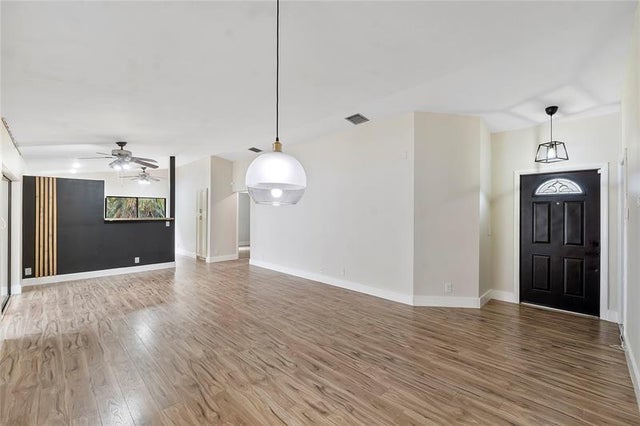 4 of 19 - 5308 Nw 92, Sunrise, FL