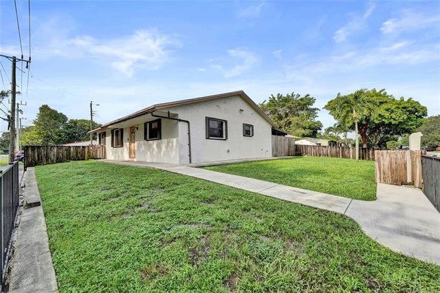 2 of 48 - 7400 Raleigh St, Hollywood, FL