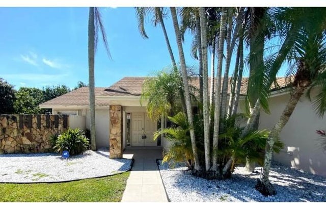 1 of 12 - 9811 Majorca Pl, Boca Raton, FL