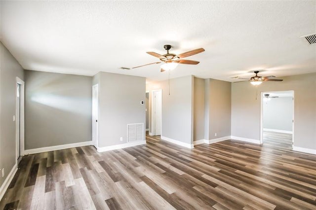 3 of 15 - 527 S 13th Ct, Lantana, FL