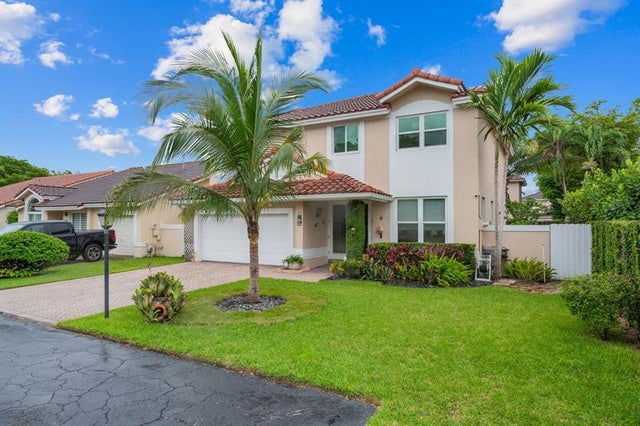 3 of 40 - 15256 Sw 108th Ter, Miami, FL