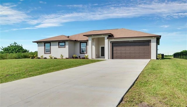 1 of 6 - 7001 Lotus Ct, Labelle, FL