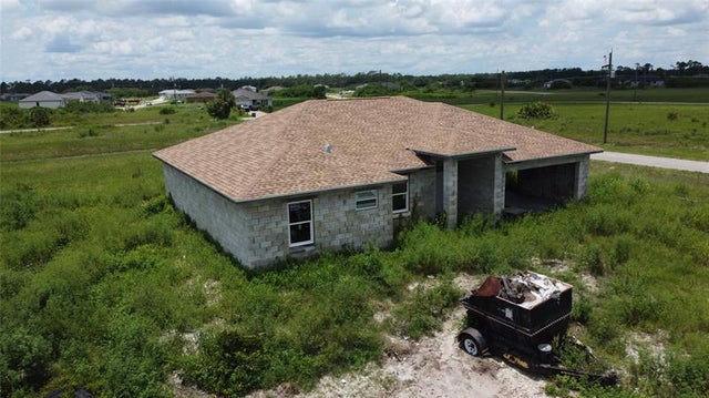 4 of 6 - 7001 Lotus Ct, Labelle, FL