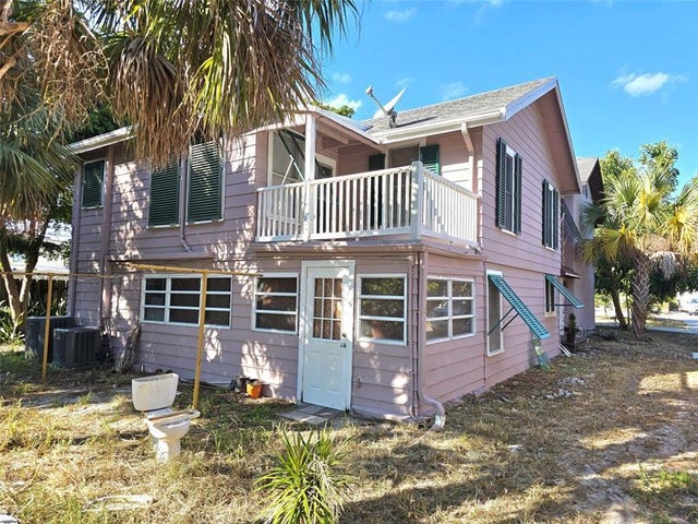 3 of 11 - 1243 17th Ave N, Lake Worth, FL