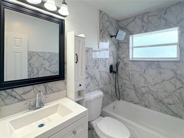 5 of 21 - 7005 Nw 66th Ter, Tamarac, FL