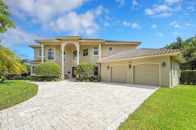 2 of 99 - 11001 Sw 75th Ct, Pinecrest, FL