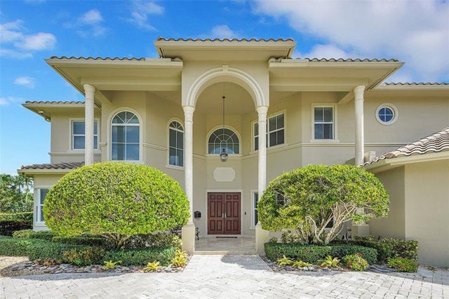 3 of 99 - 11001 Sw 75th Ct, Pinecrest, FL