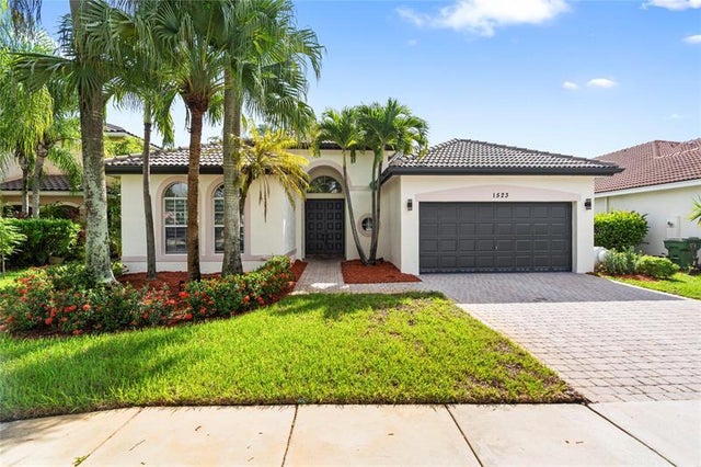 1 of 31 - 1523 Sw 161st Ave, Pembroke Pines, FL