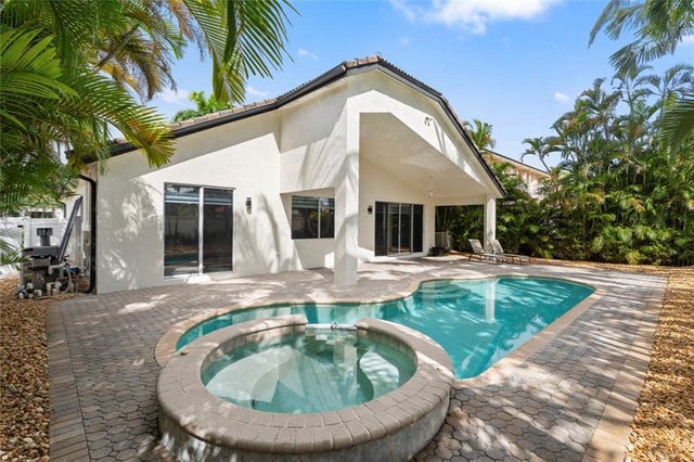 3 of 31 - 1523 Sw 161st Ave, Pembroke Pines, FL