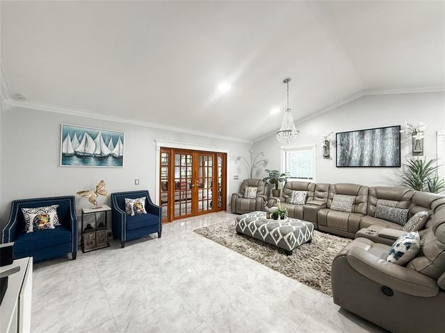 5 of 45 - 1450 Lakeview Cir, Coral Springs, FL