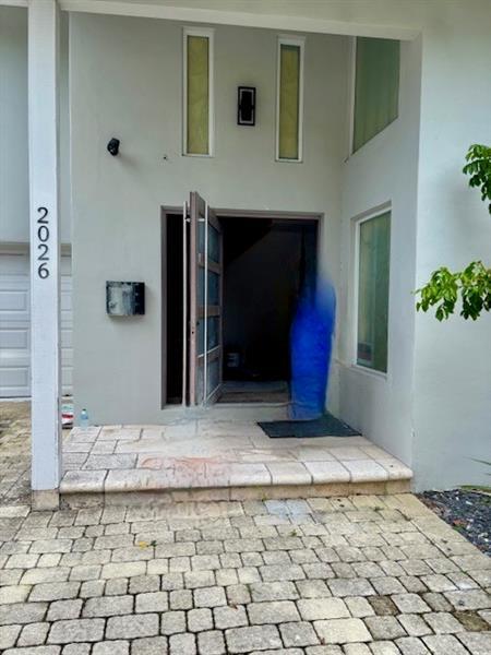 1 of 2 - 2026 Ne 32nd Ave, Fort Lauderdale, FL