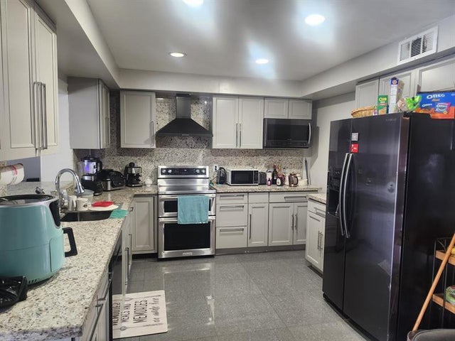 5 of 13 - 640 Sw 68th Ter, Pembroke Pines, FL