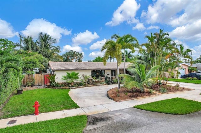 2 of 82 - 3351 Sw 16th Ct, Fort Lauderdale, FL