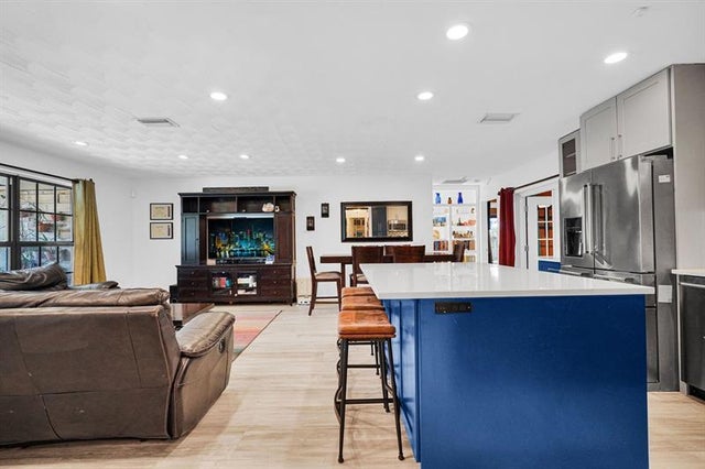 5 of 82 - 3351 Sw 16th Ct, Fort Lauderdale, FL