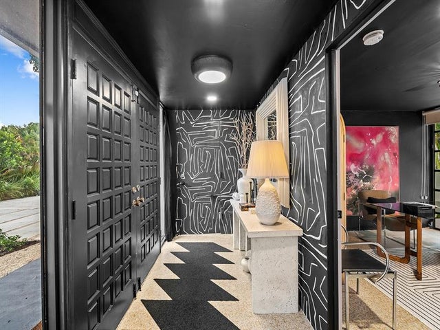 4 of 43 - 2424 Nw 8th Ave, Wilton Manors, FL