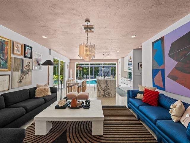 5 of 43 - 2424 Nw 8th Ave, Wilton Manors, FL