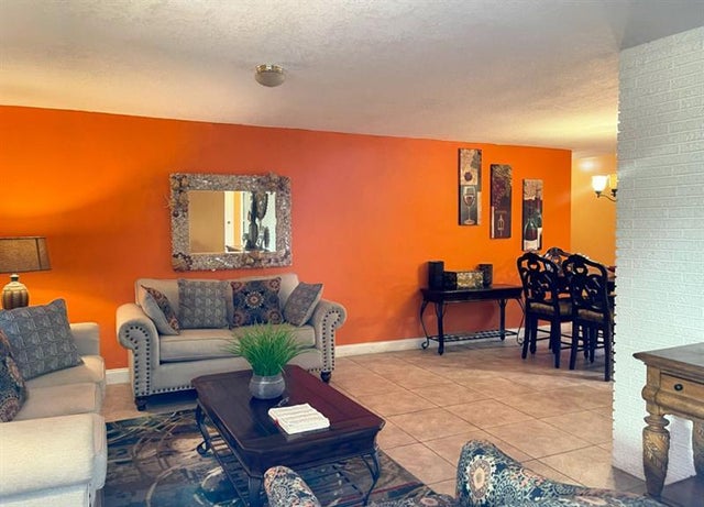 3 of 4 - 4521 Nw 6th St, Plantation, FL