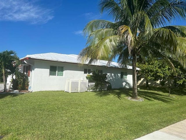 2 of 19 - 7001 Nw 76th Ct, Tamarac, FL