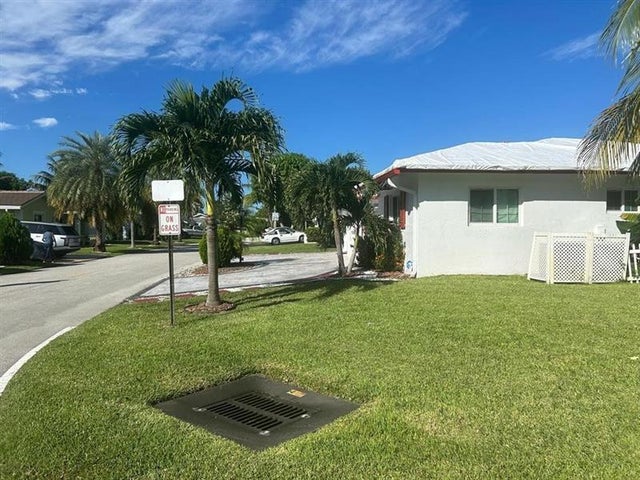 3 of 19 - 7001 Nw 76th Ct, Tamarac, FL