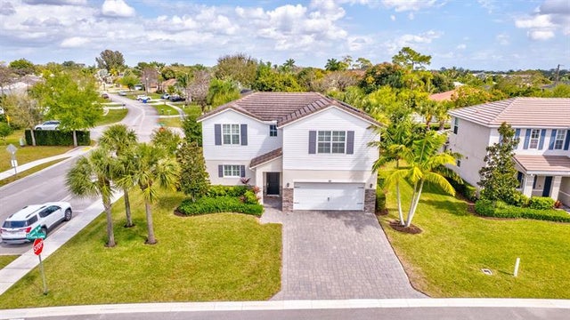 4 of 80 - 92 Palmetto Ln, Royal Palm Beach, FL