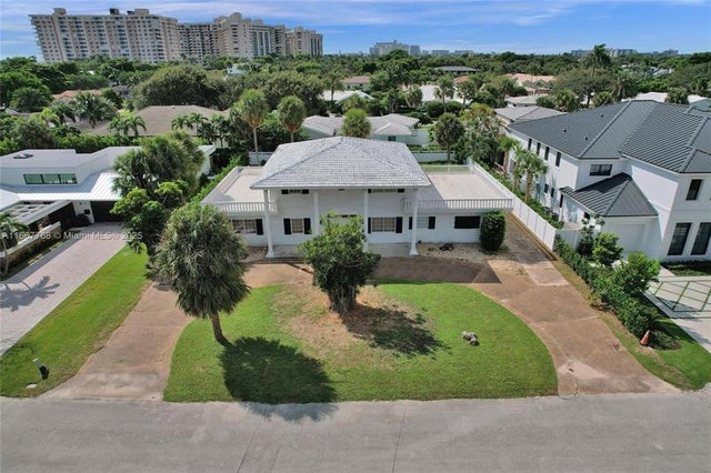 1 of 36 - 6 Tahoe Ln, Sea Ranch Lakes, FL