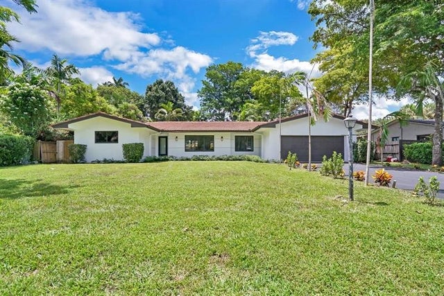 2 of 30 - 4190 Sw 4th St, Plantation, FL