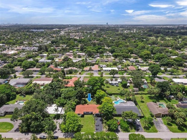 5 of 30 - 4190 Sw 4th St, Plantation, FL