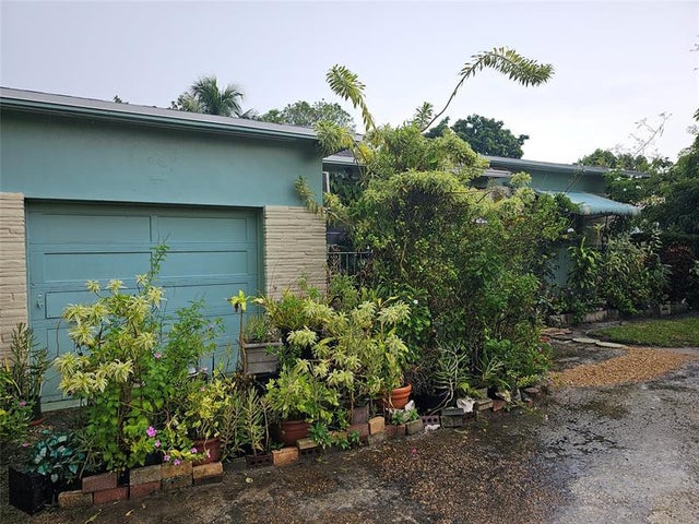 2 of 28 - 13025 Nw 1st Ct, Miami, FL