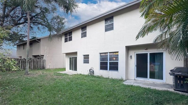 2 of 23 - 3256 Nw 123rd Ter, Sunrise, FL