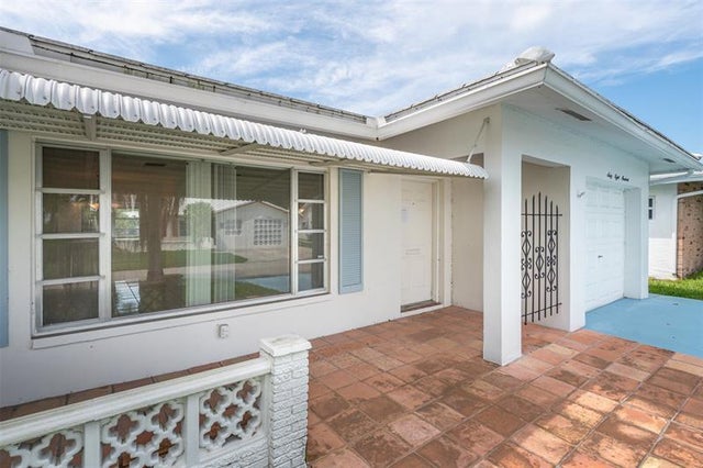 5 of 37 - 6800 Nw 74th Pl, Tamarac, FL