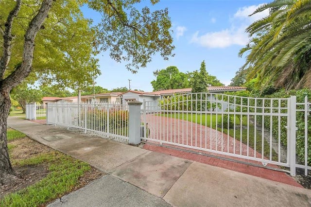 3 of 52 - 1401 Red Rd, Coral Gables, FL