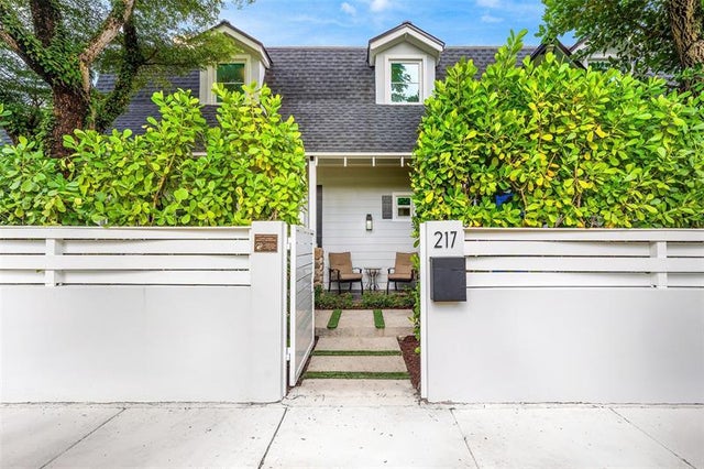 3 of 56 - 217 Se 16th Ave, Fort Lauderdale, FL