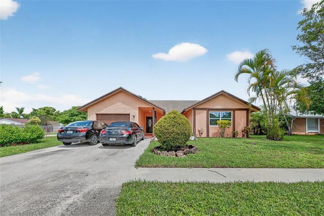 2 of 55 - 7527 Sw 7th Pl, North Lauderdale, FL