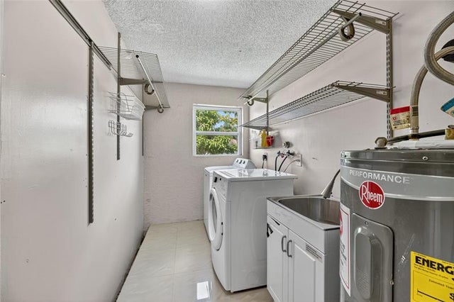 3 of 55 - 7527 Sw 7th Pl, North Lauderdale, FL