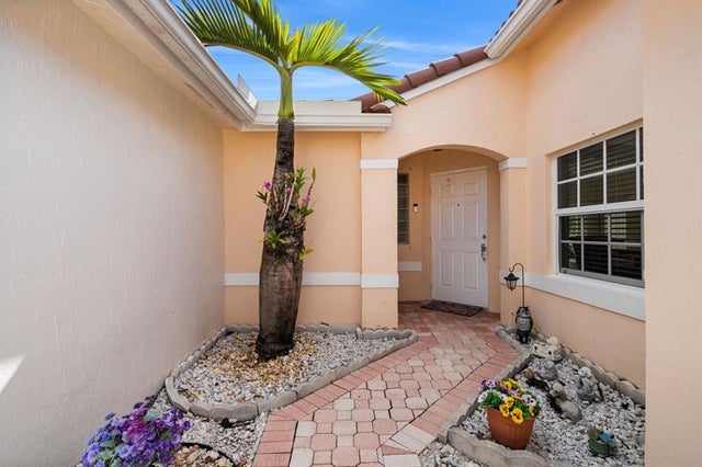 3 of 50 - 681 Nw 172nd Ter, Pembroke Pines, FL