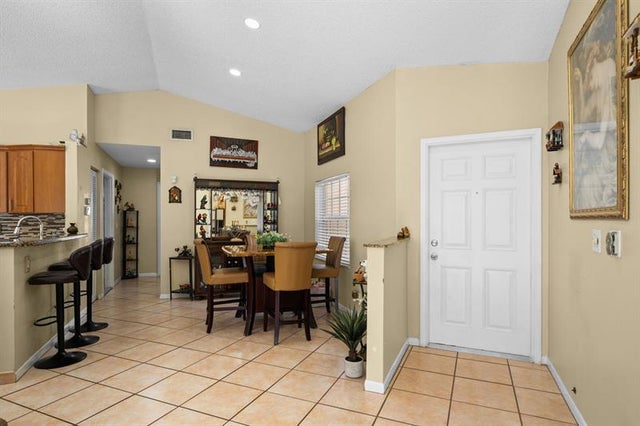 4 of 50 - 681 Nw 172nd Ter, Pembroke Pines, FL