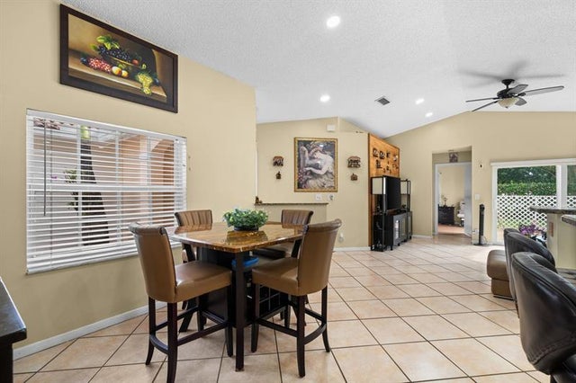 5 of 50 - 681 Nw 172nd Ter, Pembroke Pines, FL
