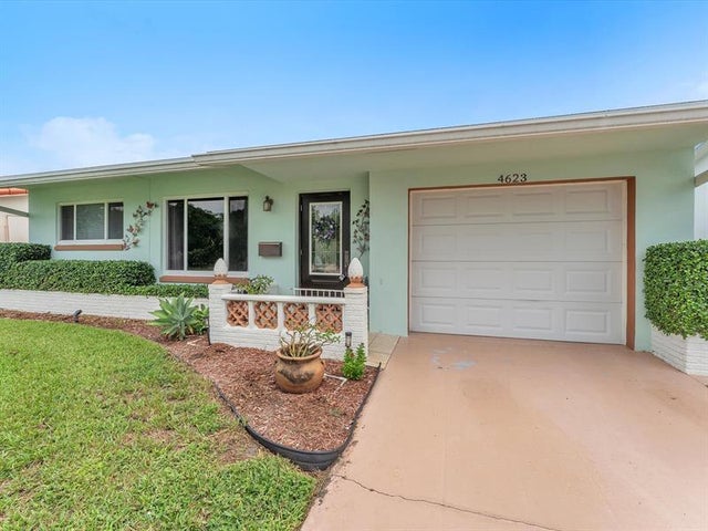 1 of 25 - 4623 Nw 46th St, Tamarac, FL