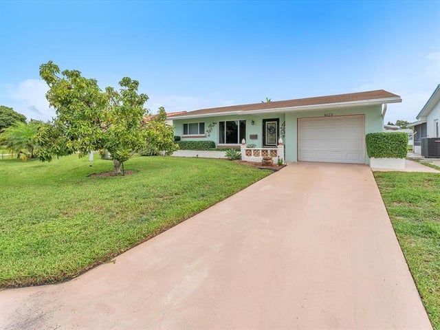 2 of 25 - 4623 Nw 46th St, Tamarac, FL