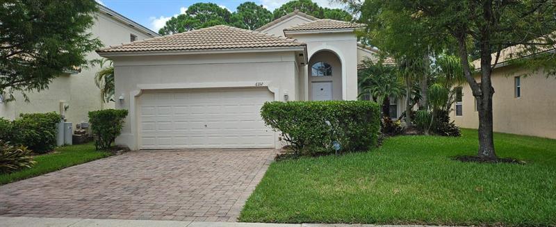 6112 Spring Lake Ter, Fort Pierce