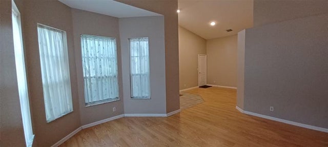 4 of 16 - 6112 Spring Lake Ter, Fort Pierce, FL