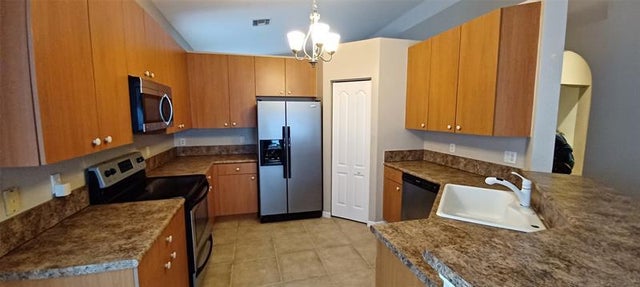 5 of 16 - 6112 Spring Lake Ter, Fort Pierce, FL