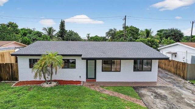 1 of 38 - 7161 Pershing St, Hollywood, FL